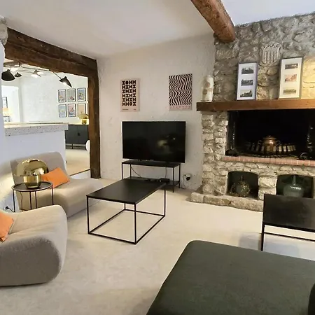 Holiday home Maison Au Pied De La Cite Medievale