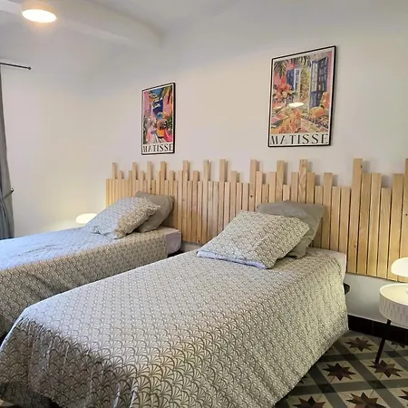 Holiday home Maison Au Pied De La Cite Medievale *