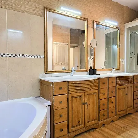 Maison Au Pied De La Cite Medievale Holiday home Carcassonne